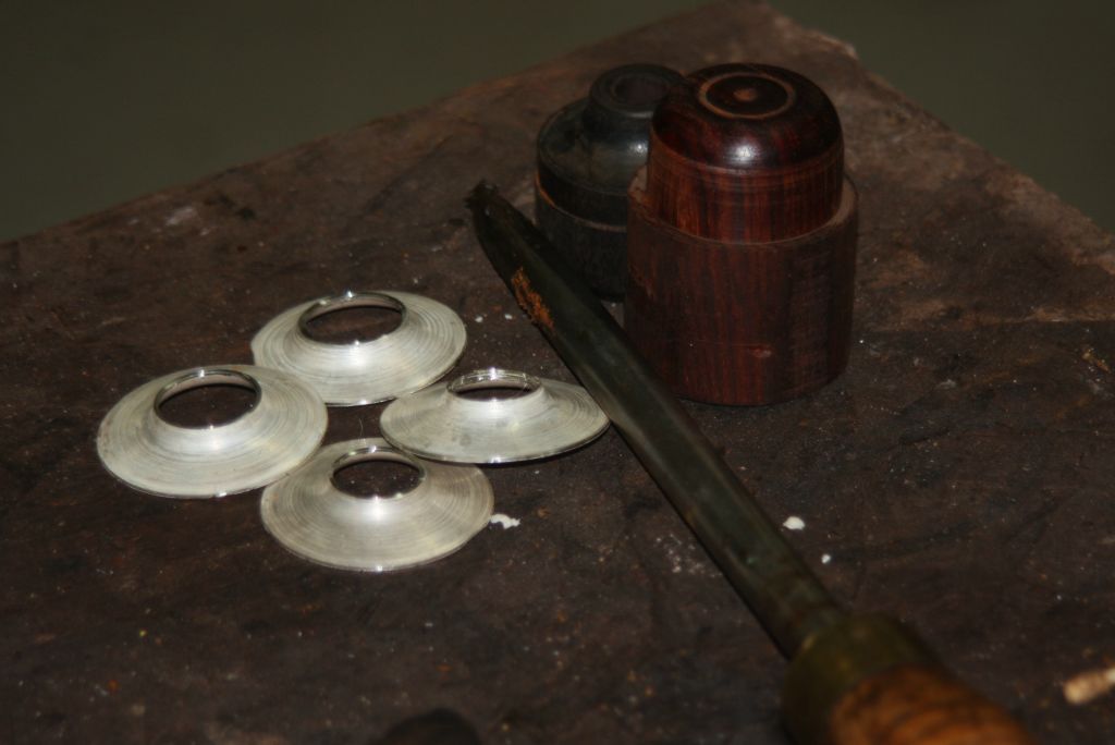 Spinning tool and 4 top sections of mounts